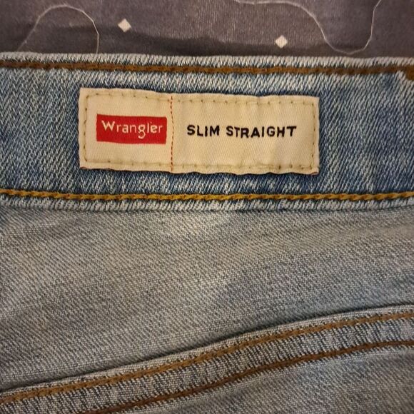 Wrangler Slim Straight Light Blue Denim Jeans size 38 - Picture 3 of 7